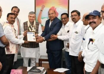 हिंगणघाट रेल्वे स्थानकावरील तीन रेल्वे एक्सप्रेस पूर्ववत सुुरू खा.तडस, आ.कुणावार व वर्धा- बल्लारशाह रेल यात्री संघाच्या पाठपुराव्याला यश.