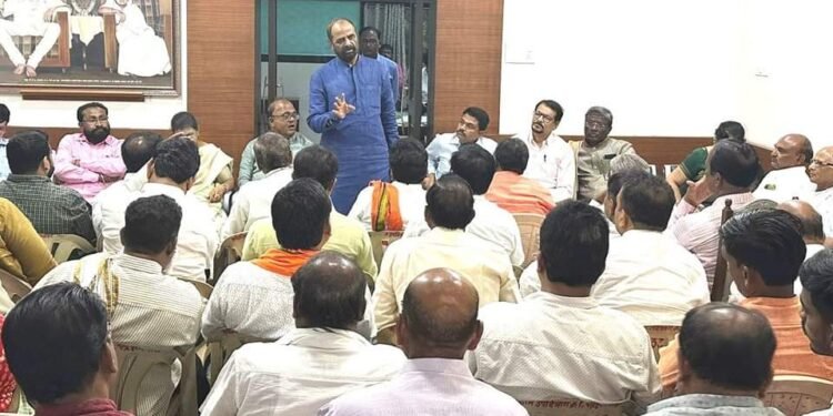 आगामी निवडणूका जिंकण्यास व लोकसभेचा हिशेब चुकता करण्यास जनसंपर्क महाअभियान यशस्वी करा: हंसराज अहीर