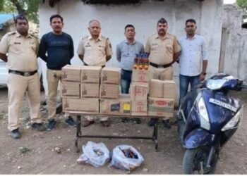 हिंगणघाट पोलिसांची धडक कार्यवाही देशी, विदेशी दारुचा लाखो रु मुद्देमाल केला जप्त.