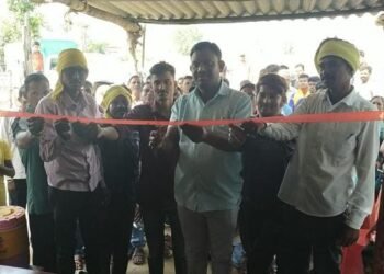 राजाराम येते हायरिच ऑनलाईन शॉपी मालचे उदघाटन कृषी उत्पन्न बाजार समितीचे सभापती अजयभाऊ कंकडालवार यांच्या हस्ते संपन्न.