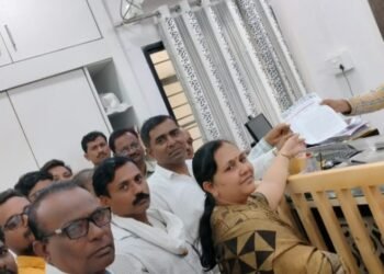 ओबीसी समन्वय समितीचे संकलित स्वाक्षरीचे तहसीलदारा मार्फत प्रधानमंत्री व केंद्रीय गृह मंत्र्यांना निवेदन.