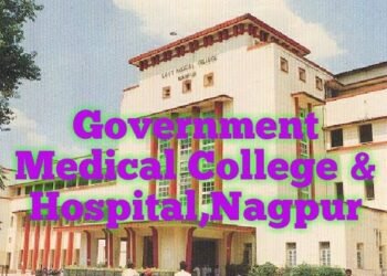 युवकाचा मृत्यू नंतर संतप्त नातेवाईकांनी नागपूर मेडिकल रुग्णालयातील डॉक्टराना मारहाण.