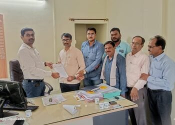 राजुरा: येत्या दोन दिवसात माथरा व गोवरी नाल्यावरील पुलाच्या बांधकामाची गती वाढवा अन्यथा रस्ता जाम आंदोलन..