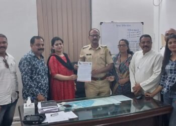 पुणे शहरातील येरवडा भागातील वाढती गुन्हेगारी बद्दल शिवसेनेच्या वतीने पोलीस निरीक्षकांना निवेदन.