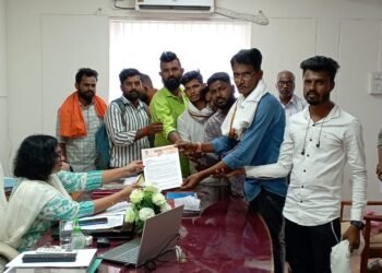 हिंगणघाटला जिल्ह्याचा व अल्लीपुर, मांडगाव, सिंदी रेल्वे या मोठया गांवाना तालुक्याचा दर्जा देण्यात यावा प्रहारचे गजू कुबडे यांची निवेदनातून मागणी.