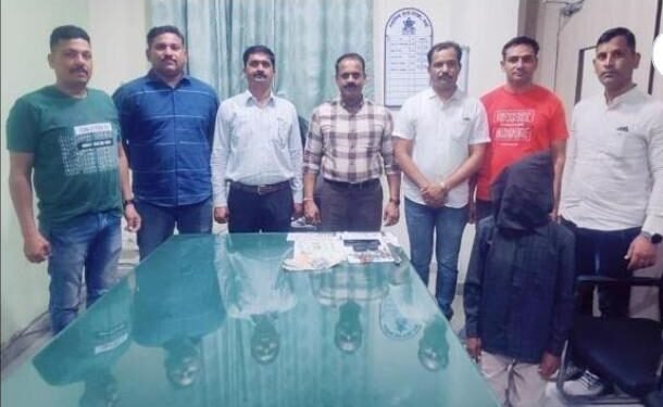 वर्धा जिल्ह्यात अट्टल गुन्हेगार ताब्यात; चार गुन्हे उघड, घरफोडी करणारा अट्टल गुन्हेगार प्रवीण आक्केवार याला स्थानिक गुन्हे शाखेने ठोकल्या बेड्या.