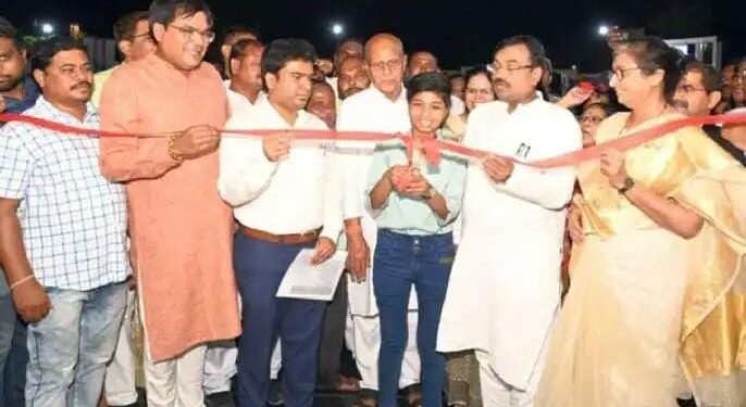 बल्लारपुरात शहरात 50 एकर जागेत साकारणार 560 कोटीं खर्च करून महिला विद्यापीठ.