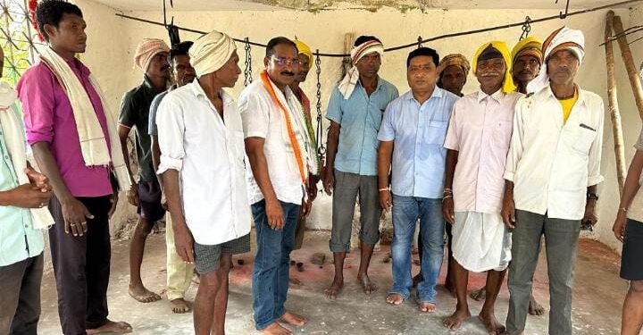 कोंदावाही येथील गोटूल भूमीत आदिवासी देवी देवतांची पूजा कार्यक्रम माजी आमदार आत्राम यांच्या उपस्थितीत संपन्न.