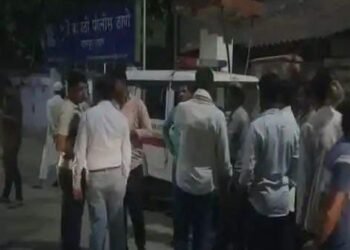 नागपुर: चोर समजून जमावाने तरुणाला केली गंभीररित्या मारहाण, पोलीस स्टेशनच्या आवारात तरुणाचा मृत्यू.