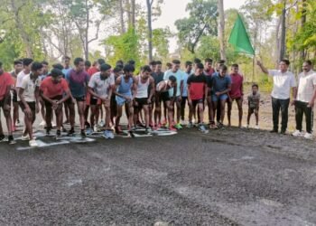 आल्लापल्ली येथील आदिवासी लोकसेवा फाउंडेशनकडून युवक व युवतींकरिता मॅराथॉन स्पर्धचे आयोजन.