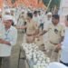नेकनूर पोलीस स्टेशनच्या वतीने पंढरपूर कड़े निघालेल्या वारकऱ्यांना दूध वाटप.