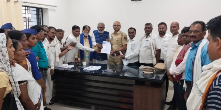 जातीय द्वेष पसरविणाऱ्यावर कडक कारवाई करा, काटोल येथील संयुक्त आघाडीच्या दिलेल्या निवेदनातून मागणी.