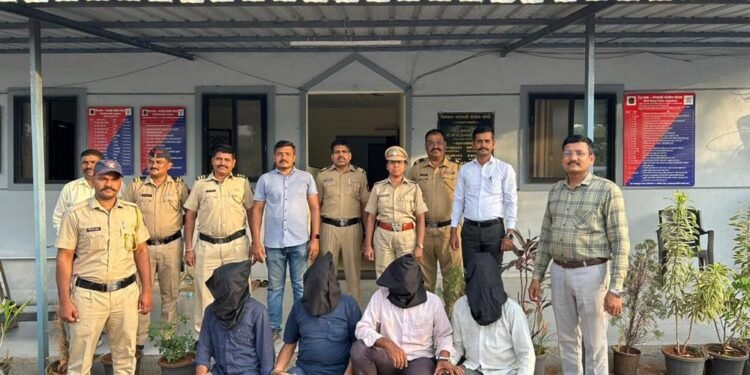 शिरगाव परंदवडी पोलीस स्टेशन पथकाची कामगिरी! सरकारमान्य धान्याची चोरी करून बेकायदेशीर विक्री करण्या करता घेवुन जाणारे आरोपींना अटक …