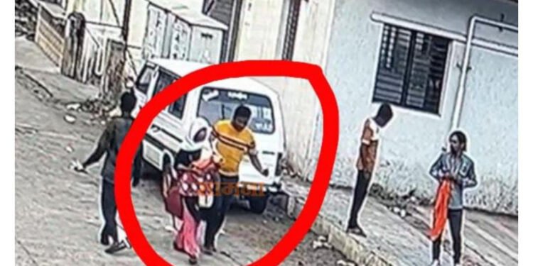 चंद्रपूर रुग्णालयातून नवजात बाळाचे अपहरण चार तासात नवजात बाळासह अपहरण करणाऱ्या महिलेस हिंगणघाट येथे अटक.