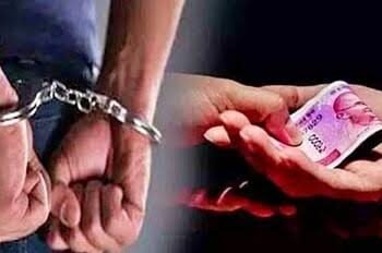 दोन लाखाची लाच स्वीकारताना मुंबई महानगर पालिकेच्या अभियंत्या रंगेहाथ सापडला एसीबी ने ठोकल्या बेड्या.