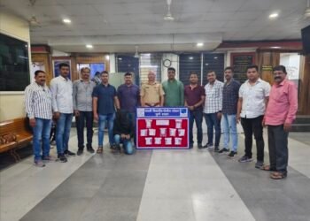 दिवसा घरफोडया करणा-या सराईत लक्याकडुन ४ लाख रुपयांचे सोन्याचे दागिने जप्त करुन ५ घरफोडीचे गुन्हे उघडकीस