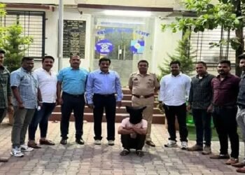 प्रवाशाचे कानाचा लचका तोडणा-या गुन्हेगार रिक्षा चालकास स्वारगेट पोलिसांनी केले जेरबंद