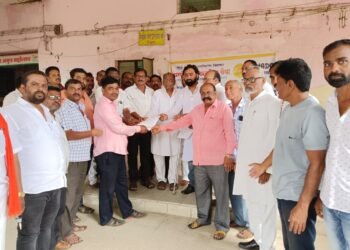 नगर पालिकेने सामान्य नागरिकांचा कर(टॅक्स) मध्ये ३५% ने केलेली वाढ तात्काळ रद्द करा. दहा दिवसाचा दिला अल्टिमेटम: अतुल वंदिले