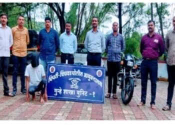 चिखली जाधववाडी परिसरात वाहनांची तोडफोड करणाऱ्या टोळक्यास, पिंपरी चिंचवड गुन्हे शाखा युनिट १ च्या पथकाने केले जेरबंद.