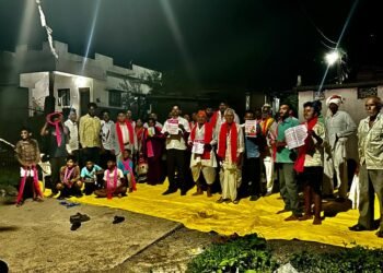 भारत राष्ट्र समिति नेते डाॅ. उमेश वावरे यांच्या नेतृत्वात सातेफळ येथे सभा संपन्न.