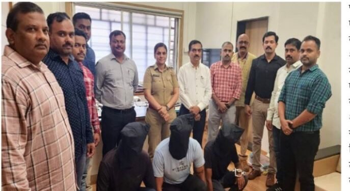 मयत सोन्या तापकीर हत्येचा गुन्ह्यातील मास्टरमाइंड कुख्यात सराईत आरोपी करण रोकडे सह 3 आरोपींना गुंडाविरोधी पथकाने भारत नेपाळ बॉर्डरवर ठोकल्या बेड्या.