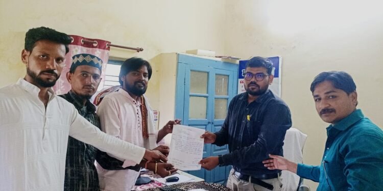 बाळापूर येथिल ग्रामपंचायत शेळद च्या गलथान कारभारामुळे सायन कॉलनी अंधारात:  शुभम तिडके