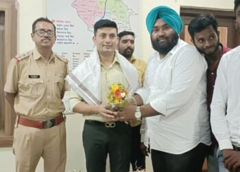 वडनेर पोलीस स्टेशनचे उपनिरीक्षक अभिषेक बागडे त्यांच्या वाढदिवस गुरुदयालसिंग जुनी मित्रपरिवार तर्फे वृक्षारोपण करून साजरा.