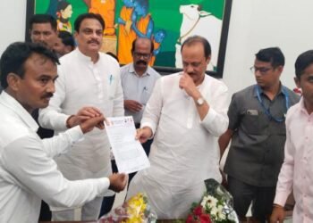 आर्वी विधानसभा क्षेत्राच्या सर्वांगीण विकासासाठी निधी उपलब्ध करून द्या, उपमुख्यमंत्री अजित पवार यांच्या कडे मागणी.