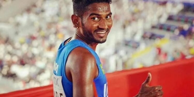 बीड जिल्हातील आष्टीच्या अविनाश साबळेने पॅरिस ऑलिम्पिक 2024 चे तिकीट पटकावले.