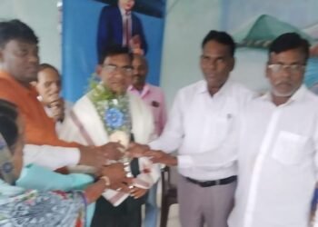 आष्टी तालुक्यातील भारसवाड़ा येथे विजय वामन थुल यांचा सेवानिवृत्ति निमित्त सत्कार.