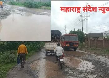 परतूर येथील तहसील कार्यालय ते कॉलेज कडे जाणाऱ्या मुख्य रस्त्यात खड्डे आहेत कि खड्यात रस्ता, जीव गेल्यावर जागणार का प्रशासन?