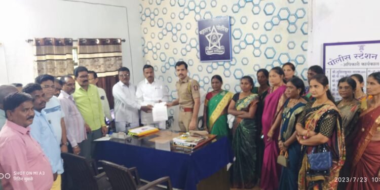 राजू डोहे याचेवर फौजदारी गुन्हा दाखल करुन प्रतिबंधात्मक कारवाही कराण्यात यावी, माजी आमदार सुदर्शन निमकर यांनी दिली तक्रार.