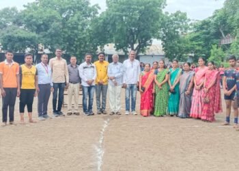 मोबाईल मध्ये मग्न पिढीला खेळाकडे वळवा, पावसाळी क्रीडा स्पर्धेच्या उद्घाटनप्रसंगी रणजी क्रिकेटपटू रणजीत बोठे प्रतिपादन.