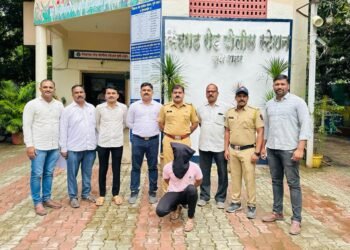 मोक्यातील फरार आरोपीस तबल आठ महीन्यानंतर सिंहगड रोड पोलीसांनी शिताफीने पकटुन केली अटक