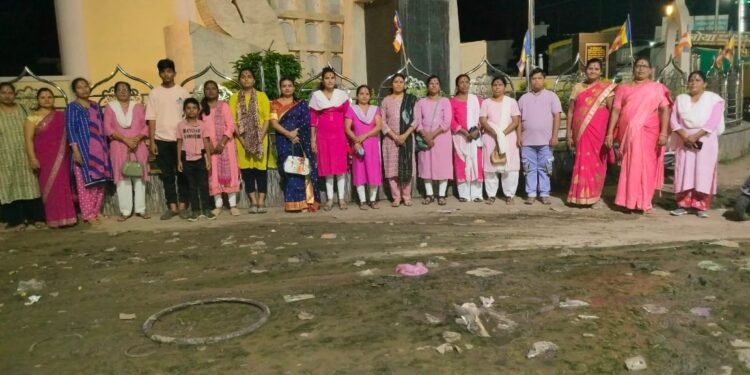 हिंगणघाट येथे शासकीय वैद्यकीय महाविद्यालय महिला कृती समितीचे ६६ व्या दिवशी, कपाळावर काळे तिलक लाऊन आंदोलन.