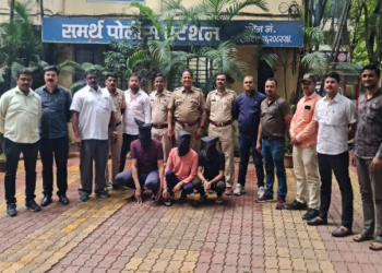 समर्थ पोलीस सटेशन तपास पथकाची धडाकेबाज कामगिरी!मोक्का गुन्हयातून जामीनावर सुटुन पुन्हा कोयत्याने वार करुन पळुन गेलेल्या सराईत गुन्हेगार टोळीस अवघ्या ०५ तासात अटक