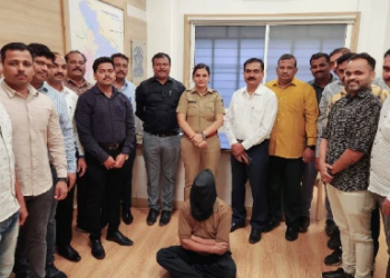 किशोर गंगाराम आवारे याचे खुनाचे गुन्हयातील मास्टरमाइंड चंद्रभान विश्वनाथ खळदे यास गुंडा विरोधी पथकाने नाशिक येथून घेतले ताब्यात.