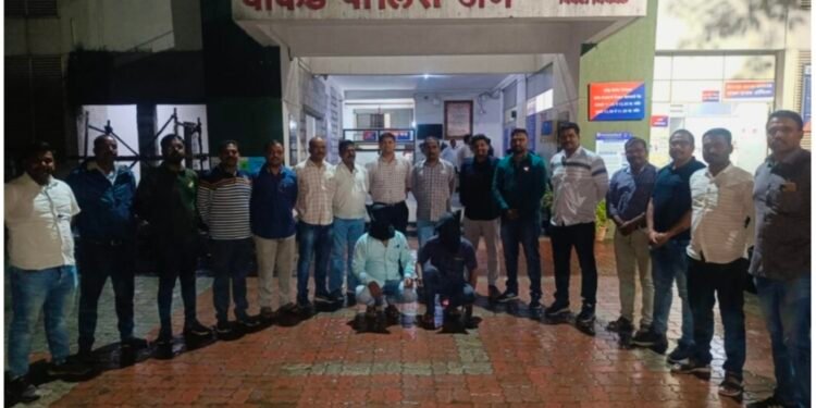 वाकड पोलीस स्टेशन तपास पथकाची दमदार कामगिरी ! लाखो रुपयांची बँक फोडी करणारे टोळीतील दोन चोरटयांना १२ तासात गुन्हयातील मुद्देमालासह अटक