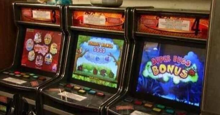 मनोरंजनाच्या नावाखाली व्हिडीओ गेम पार्लरच्या माध्यमातून जुगार अडे चालवीणाऱ्या सात ठिकाणी खापरखेडा पोलिसांनी धडक कारवाई.