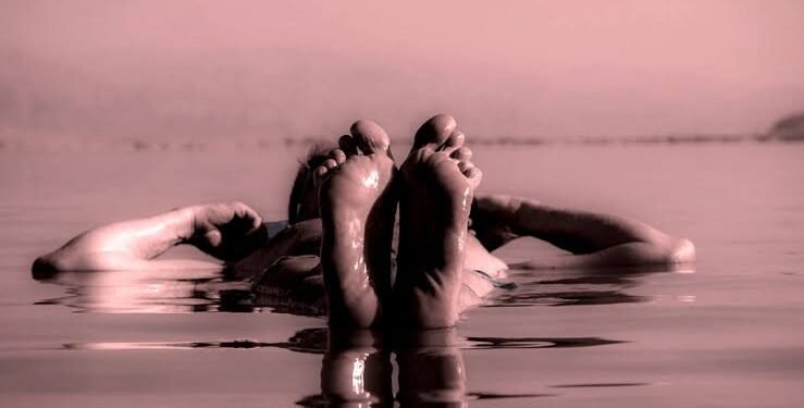 सिंधुदुर्ग: देवगड येथील तरुणाचा मृतदेह मिळून आला शेत मांगराच्या जवळ असलेल्या नाल्यात. सर्वत्र खळबळ