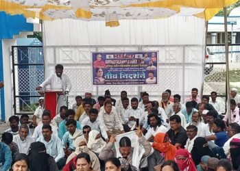 वंचित बहुजन आघाडीच्या वतीने जालना जिल्हाधिकारी कार्यालयापुढे मणिपूर घटनेचा निषेध करून धरणे निदर्शने आंदोलन.