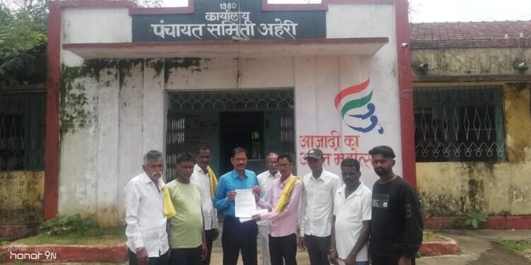 अहेरी: राजाराम येते ग्रामसेवकांचा मनमानी कारभार, स्वातंत्र्य ग्रामसेवकाची नियुक्ती करा, अन्यथा ग्राम पंचायत कार्यालयाला कुलुप ठोकणार