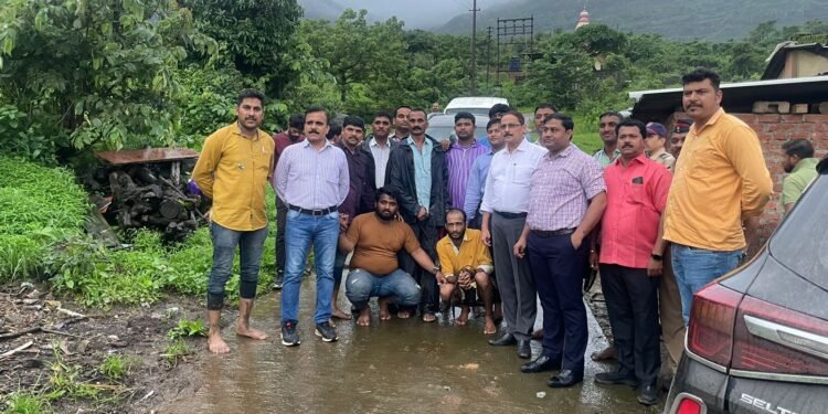 गुन्हे शाखेने मुख्य आरोपीसह दोघे अटक ! बॅनर न लावल्याने तलवार घेऊन कोथरुड परिसरात पसरवली होती दहशत….