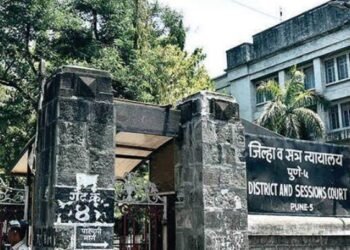 पुणे: विवाहितेच्या आत्महत्या प्रकरणात पती,सासू, सासरे व दोन नणंदा यांची सबळ पुराव्याअभावी निर्दोष मुक्तता, पुणे जिल्हा व सत्र न्यायालयाचा निकाल.