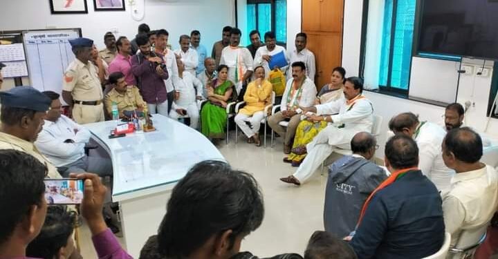 कुर्ला एल विभागवार नसीम खान यांच्या नेतृत्वाखाली विशाल जन-आक्रोश मोर्चा, मनपा मधील व्यापक भ्रष्टाचारांमुळे मुंबईकर नागरी सुविधा पासून वंचित.