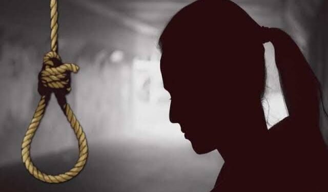 नागपूर: परिवाराच्या विरोधात जाऊन केला प्रेमविवाह मग अस काय झालं की नर्सने केली आत्महत्या.