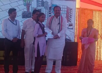 हिंगणघाट येथे अमृत भारत स्टेशन योजना अंतर्गत विविध स्पर्धेत भारत विद्यालयाचे यश.