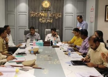 कांदळवन संरक्षण व संवर्धनाच्या अनुषंगाने शासकीय यंत्रणांनी समन्वय ठेवून पर्यावरणाचा ऱ्हास होऊ नये यासाठी प्रयत्न करावे: डॉ. महेंद्र कल्याणकर