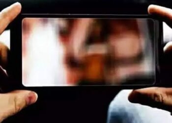 चंद्रपूर जिल्हात अल्पवयीन मुलीची अश्लील चित्रफित व्हायरल, वेश्या व्यवसाय करायला भाग पाडले, महिलेसह 14 आरोपींना अटक.