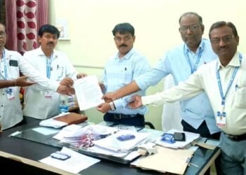 जळगाव जिल्हातील पत्रकार संदीप महाजन यांच्यावर जिवघेणा हल्ला व्हाईस ऑफ मीडिया द्वारे नागपूर जिल्हयातील पत्रकारांनी नोंदविला निषेध.